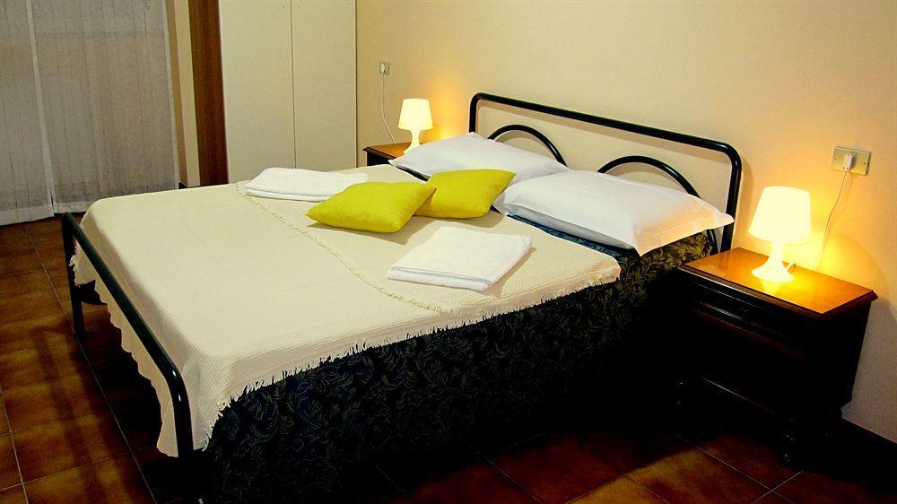 Star Hostel San Siro Fiera Milano Ngoại thất bức ảnh