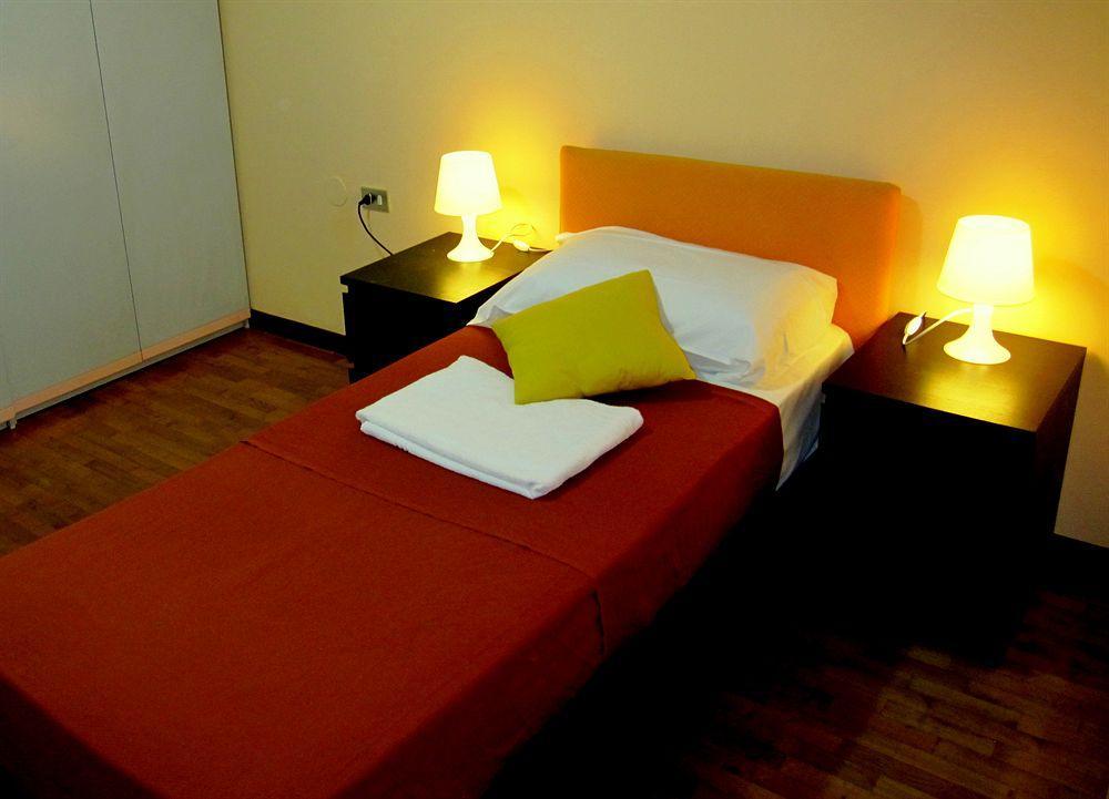 Star Hostel San Siro Fiera Milano Ngoại thất bức ảnh